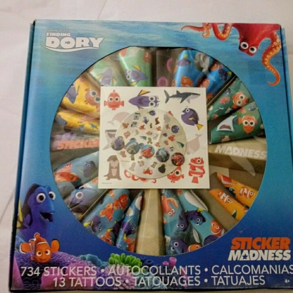 Finding Dory NEW Box Of Stickers 734 Count & 13 Tattoos Sticker Madness - Picture 2 of 11